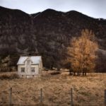 abandoned-arctic-houses-14