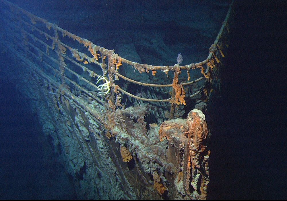 Titanic_wreckage